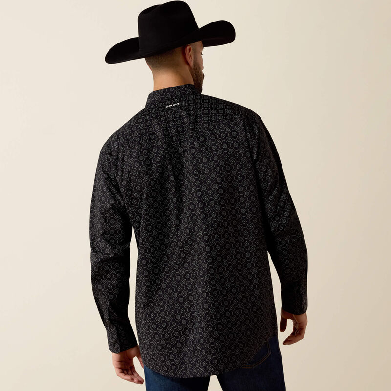 Ariat® Men's "Fritz" Western Shirt - Black Medallion Print