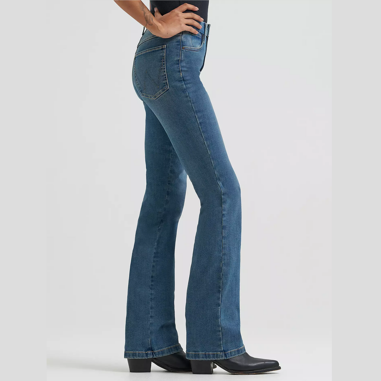 Wrangler® Women's Bespoke High Rise Jeans - Ada