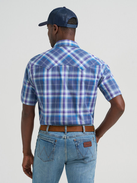 Wrangler® Men's Retro Short Sleeve Western Shirt - Blue Plaid