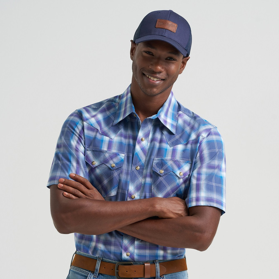Wrangler® Men's Retro Short Sleeve Western Shirt - Blue Plaid