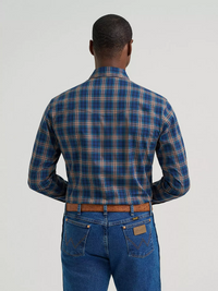 Wrangler® Men's Wrinkle Resist Long Sleeve Western Shirt - Blue Plaid