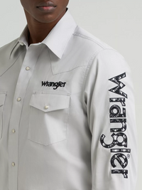 Wrangler® Men's Logo Long Sleeve Snap Shirt - Grey