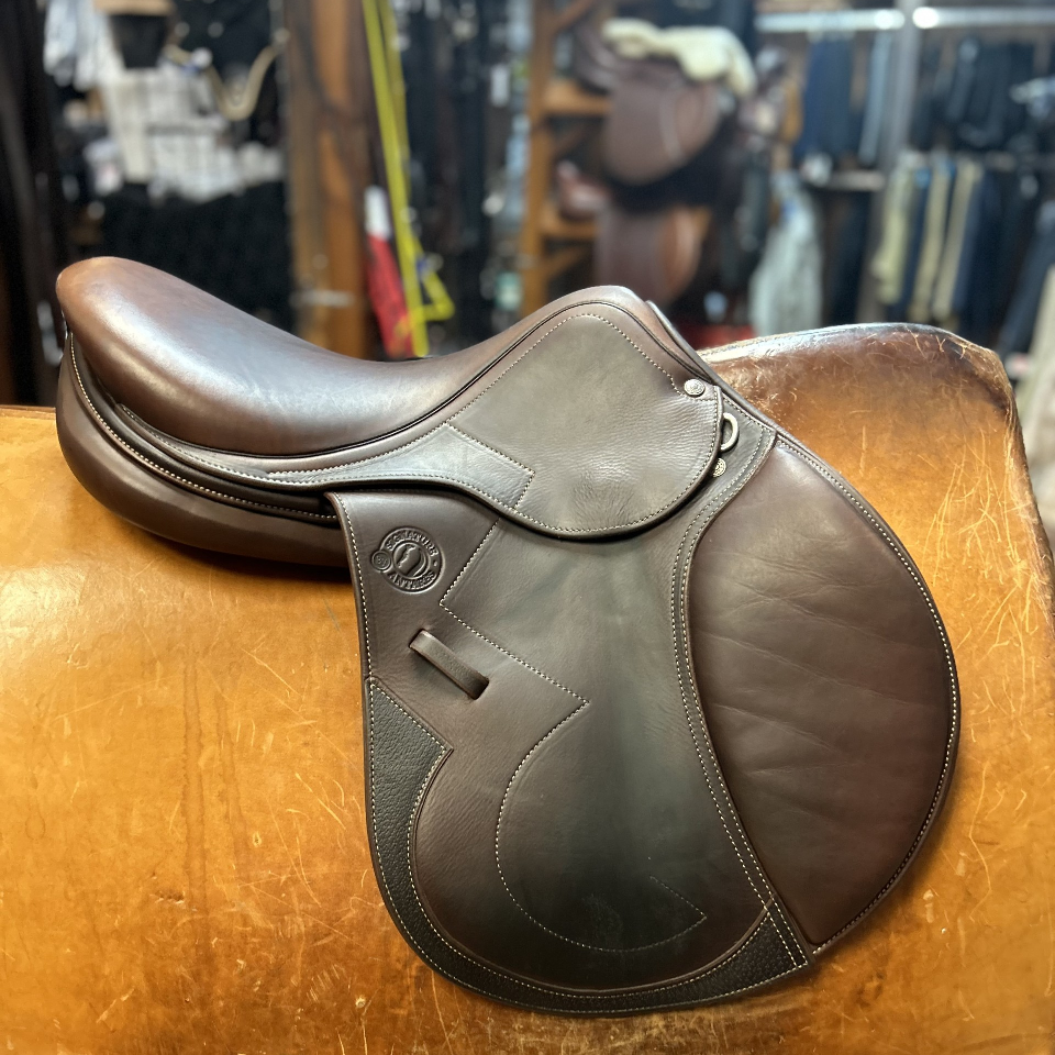Antarès Signature Jumping Saddle - 17" - One Only