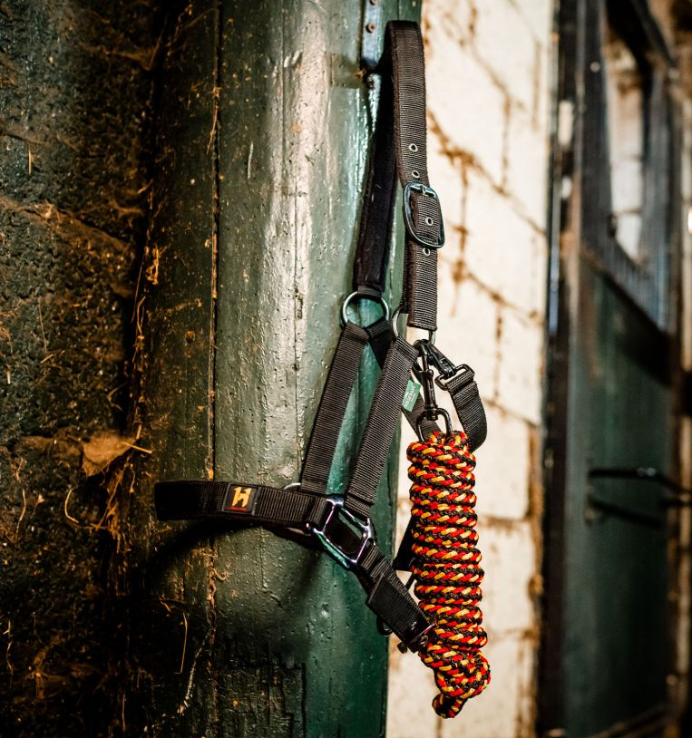 Horseware® Newmarket Halter & Leadrope Set