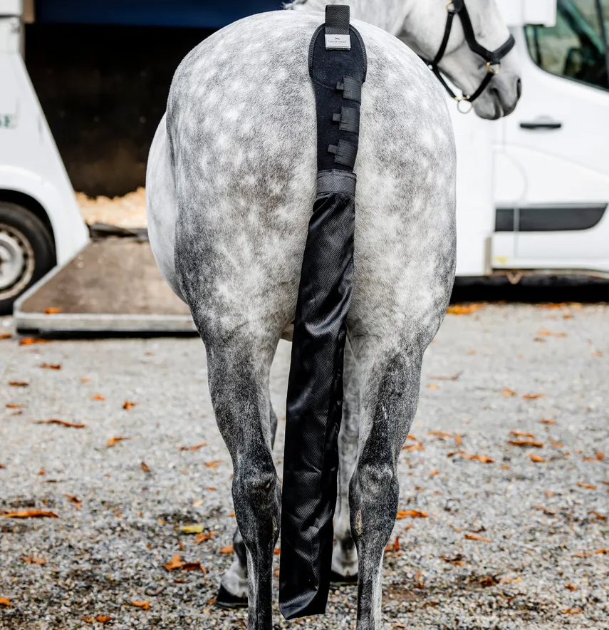 Horseware® Tail Guard & Bag