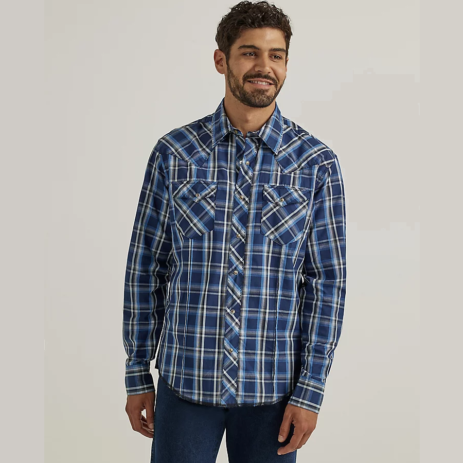 Wrangler® Men's Long Sleeve Snap Shirt - Berry Blue