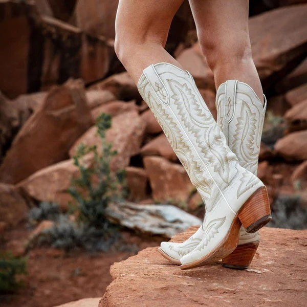 Ariat® Women's "Casanova" Western Boots - Blanco